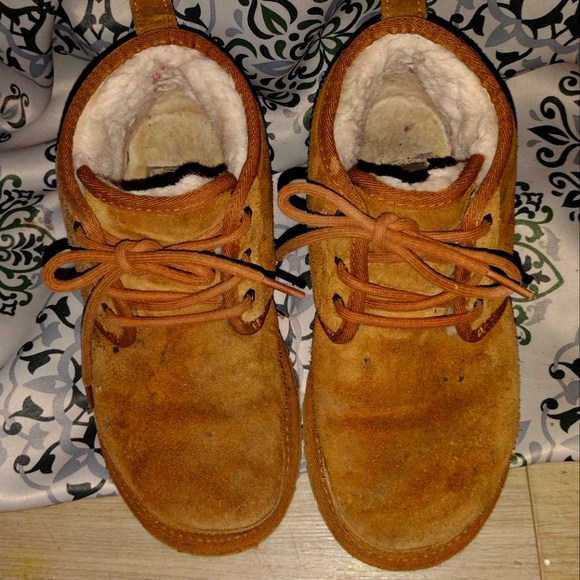 UGG booties size 5 - Picture 3 of 5